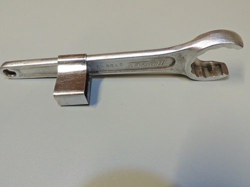 Mercedes valve spring holder - valve,